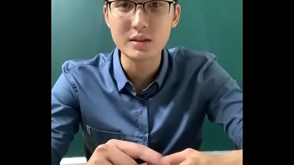 Handsome Asian guy livestream