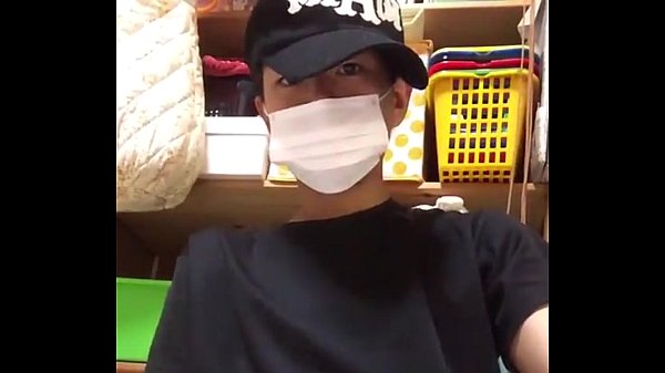 taiwan 18yo big cock h. student walking北市某護校動畫科學生連XX秀大屌