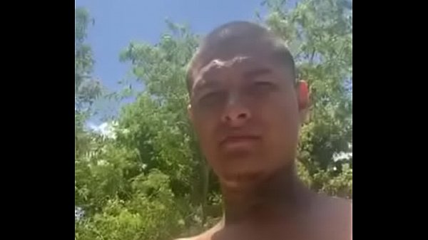 Heterosexual masturbandose en el rio bravo Matamoros
